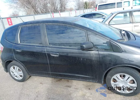 2010 Honda Fit z USA, uszkodzony, nr VIN JHMGE8H29AS010812